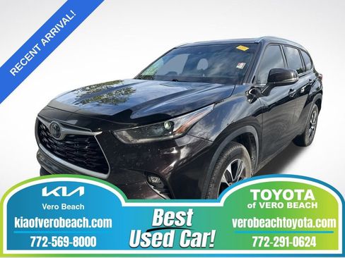 Used 2021 Toyota Highlander XLE image 1