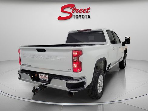 Used 2021 Chevrolet Silverado 2500 LT w/ Z71 Off-Road Package image 5