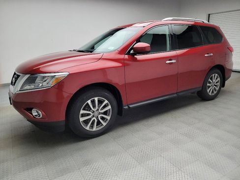 Used 2016 Nissan Pathfinder SV w/ SV Cold Weather Package AWD/4WD image 2