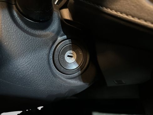 Used 2025 Nissan Versa S image 19