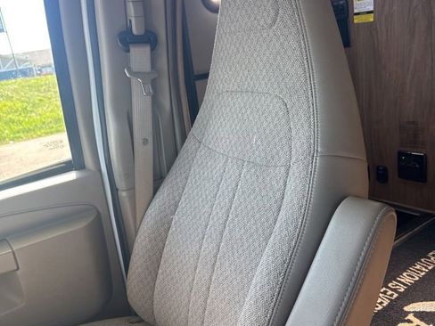 Used 2017 Chevrolet Express 4500 w/ RV Package RWD image 11