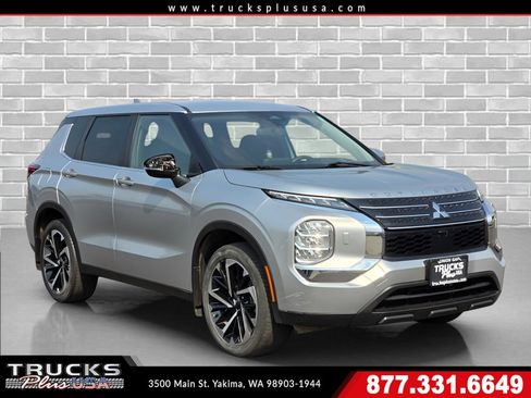Used 2022 Mitsubishi Outlander ES AWD/4WD image 1