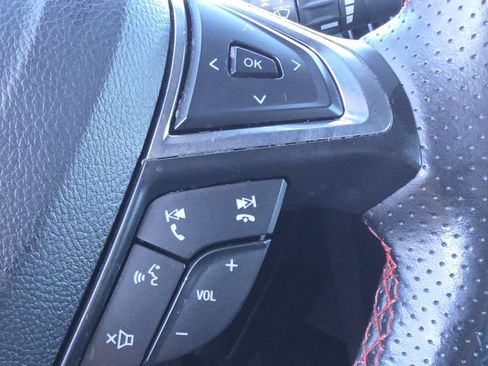 Used 2021 Ford Edge ST-Line image 10