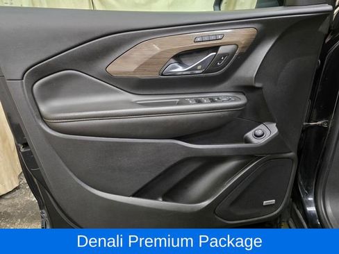 Used 2022 GMC Terrain Denali w/ Denali Premium Package image 13