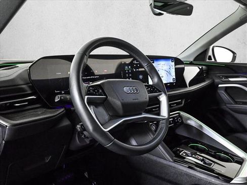 Used 2025 Audi Q5 Premium w/ Convenience Package AWD/4WD image 10