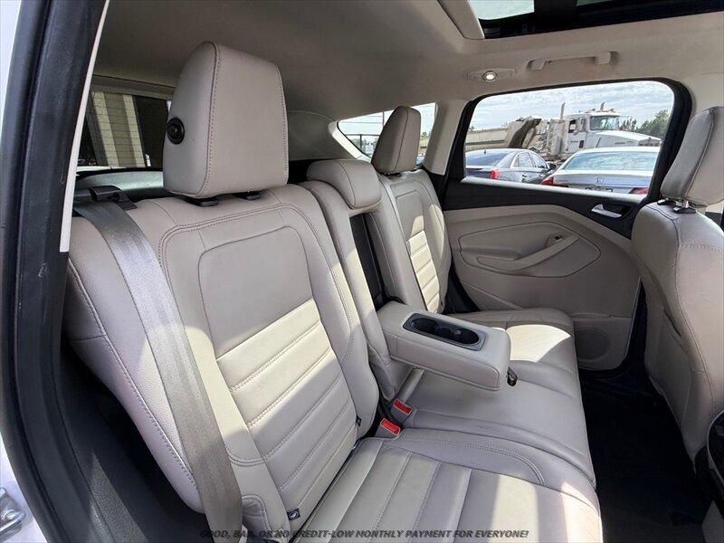 Used 2018 Ford Escape Titanium w/ Ford Safe & Smart Package AWD/4WD image 18