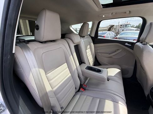 Used 2018 Ford Escape Titanium w/ Ford Safe & Smart Package AWD/4WD image 18