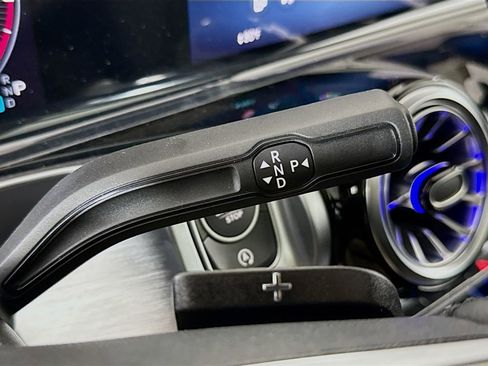 Used 2026 Mercedes-Benz GLB 250 4MATIC image 16