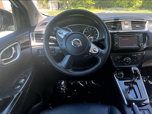 Used 2018 Nissan Sentra SL FWD image 6