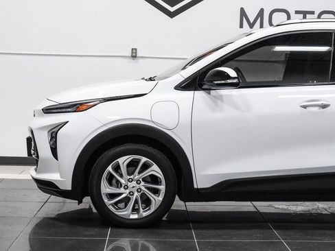 Used 2023 Chevrolet Bolt EUV LT w/ Driver Confidence Package image 17