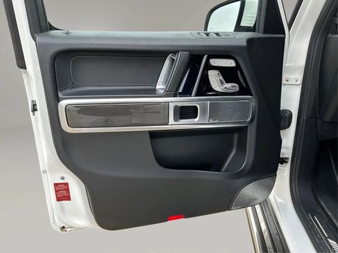 Used 2019 Mercedes-Benz G 63 AMG 4MATIC w/ Parking Package image 21