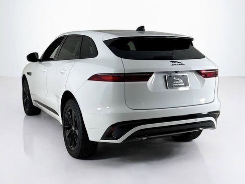Used 2025 Jaguar F-PACE R-Dynamic S image 3