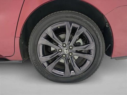 Used 2021 Toyota Sienna XSE w/ XSE Plus Package image 23