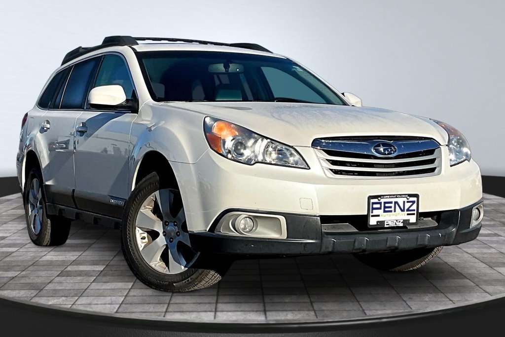 Used 2011 Subaru Outback 2.5i Premium AWD/4WD image 3
