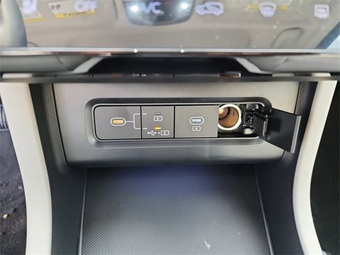 New 2025 Hyundai Tucson Limited image 22