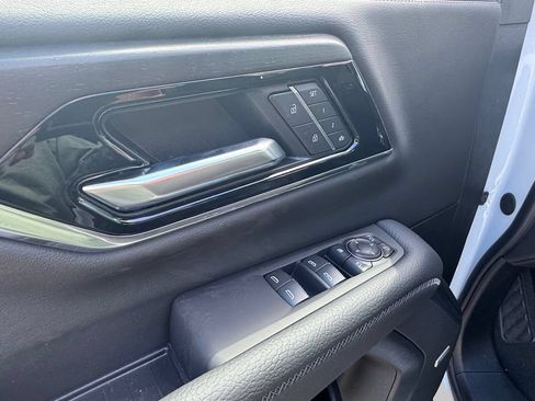 New 2026 GMC Yukon Denali AWD/4WD image 13