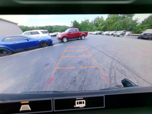 Used 2021 Chevrolet Silverado 1500 LT Trail Boss w/ Convenience Package II image 19