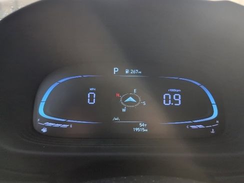 Used 2023 Hyundai Venue Limited w/ Cargo Package image 30