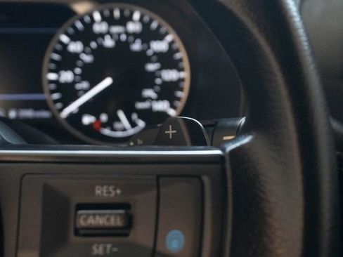 Used 2024 Nissan Rogue SV image 26