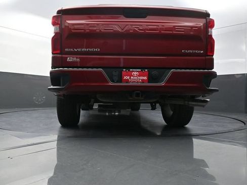 Used 2020 Chevrolet Silverado 1500 Custom w/ Custom Value Package AWD/4WD image 38