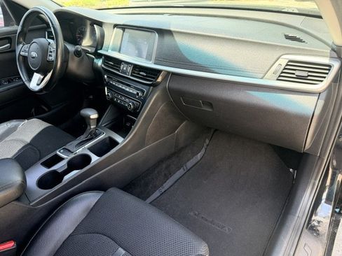 Used 2019 Kia Optima S FWD image 16