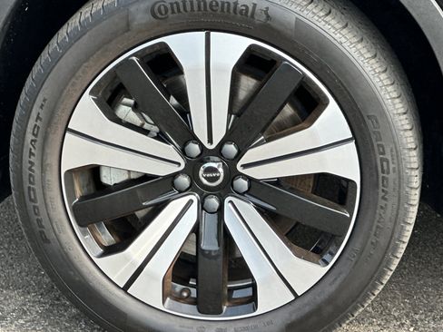 Certified 2023 Volvo C40 P8 Recharge Plus AWD/4WD image 33