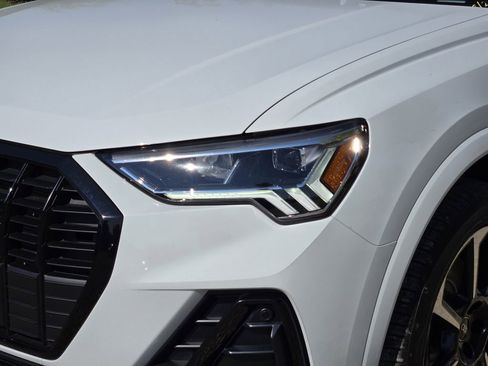 New 2025 Audi Q3 2.0T Premium Plus image 9