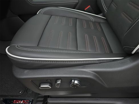 New 2026 GMC Sierra 2500 AT4X image 27