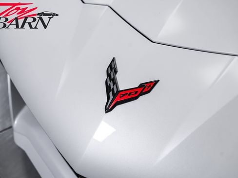 Used 2023 Chevrolet Corvette Z06 RWD image 17