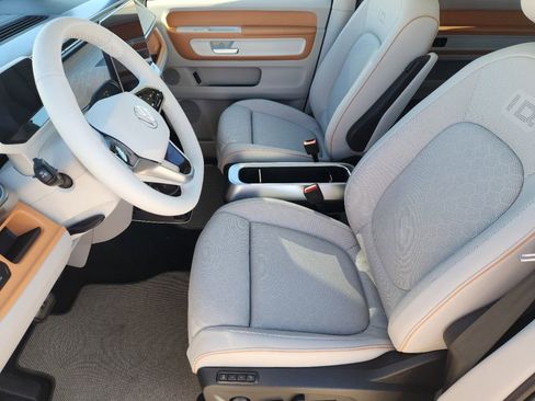 New 2025 Volkswagen ID. Buzz 1st Edition image 10