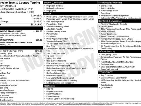 Used 2010 Chrysler Town & Country Touring w/ Entertainment Group #2 FWD image 3