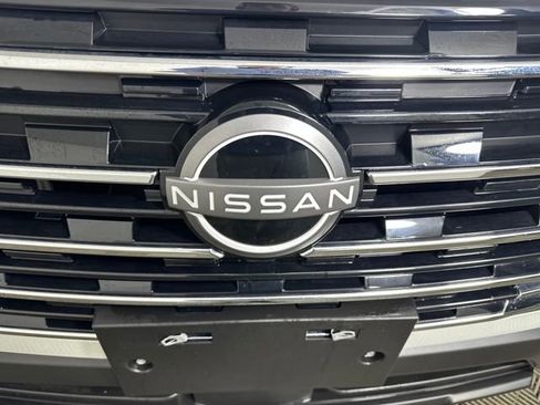 Certified 2025 Nissan Rogue SV image 9