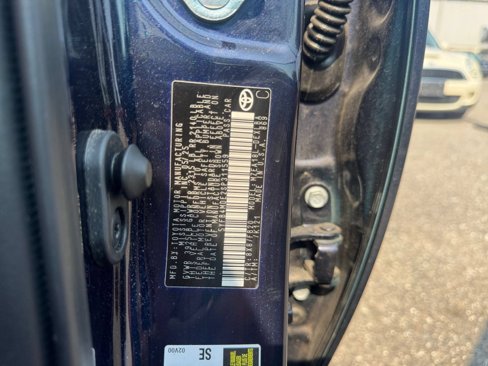 Used 2025 Toyota Corolla LE FWD image 27