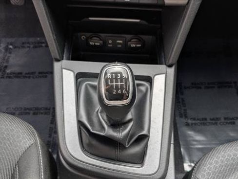 Used 2018 Hyundai Elantra SE FWD image 35