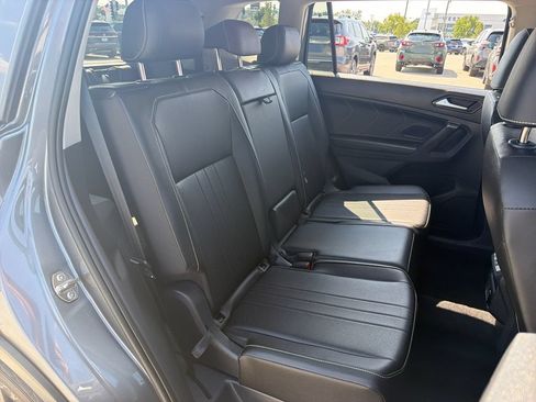 Certified 2023 Volkswagen Tiguan SE FWD image 24