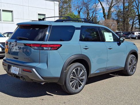 New 2026 Nissan Pathfinder Platinum w/ Cargo Package image 5