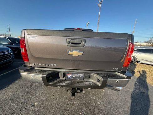 Used 2011 Chevrolet Silverado 2500 LTZ w/ LTZ Plus Package image 4