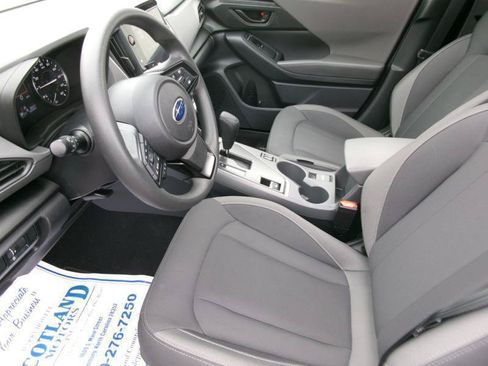 Used 2025 Subaru Crosstrek 2.5i Premium AWD/4WD image 14