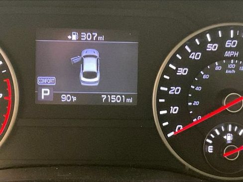Used 2018 Kia Stinger GT AWD/4WD image 11