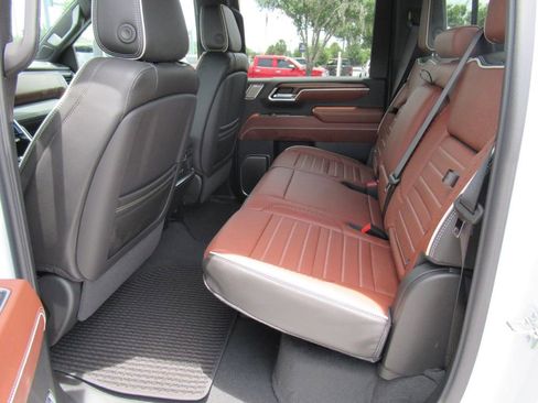 New 2026 GMC Sierra 2500 Denali Ultimate AWD/4WD image 32