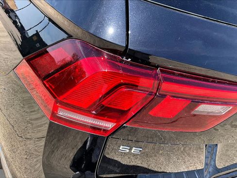 Used 2023 Volkswagen Tiguan SE FWD image 45
