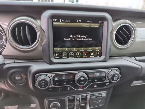 Certified 2023 Jeep Wrangler Unlimited Sahara w/ Cold Weather Group AWD/4WD image 28