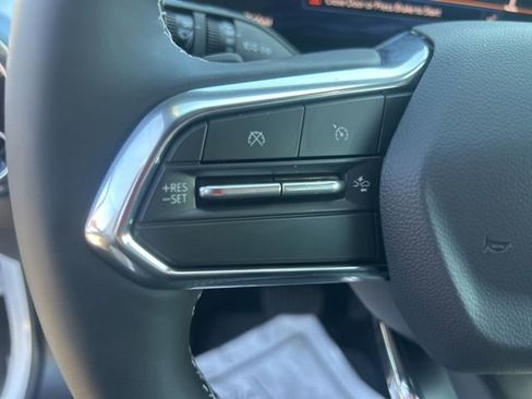 New 2026 Chevrolet Equinox EV LT image 18