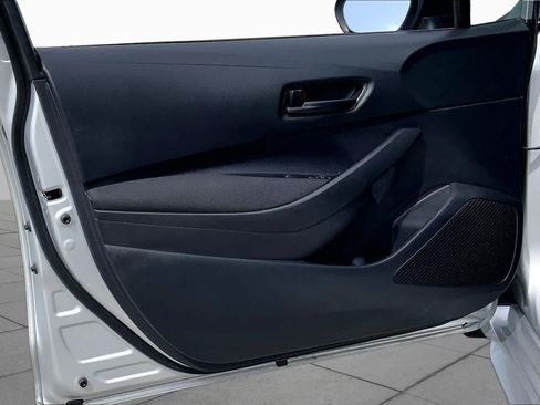 Used 2025 Toyota Corolla LE FWD image 20