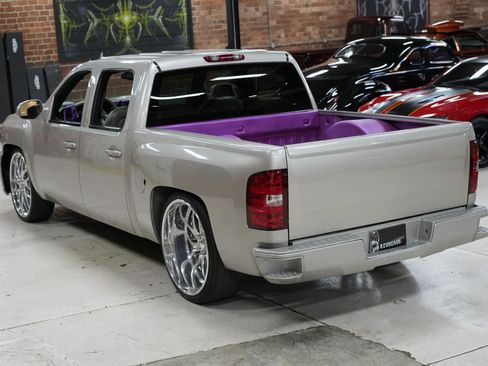 Used 2009 Chevrolet Silverado 1500 LT w/ Texas Edition RWD image 6