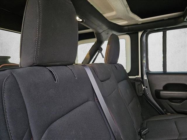 Used 2023 Jeep Wrangler Unlimited Rubicon w/ LED Lighting Group AWD/4WD image 17