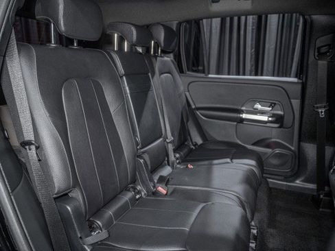 Certified 2025 Mercedes-Benz GLB 250 image 13