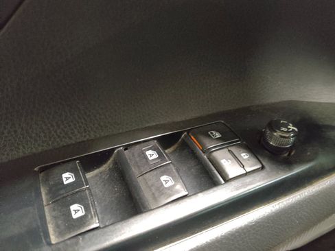 Used 2019 Toyota Camry LE FWD image 27