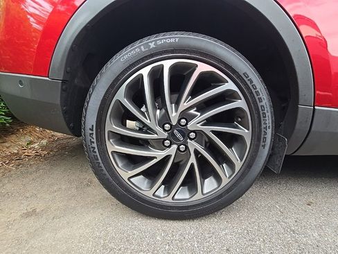 Used 2020 Lincoln Nautilus Reserve AWD/4WD image 7