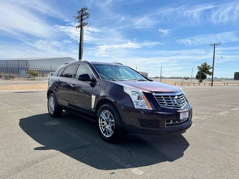 Used 2015 Cadillac SRX Luxury w/ Driver Awareness Package FWD image 3